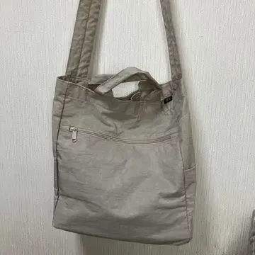 가벼운 투웨이 숄더백 나일론 발수 밝은 베이지