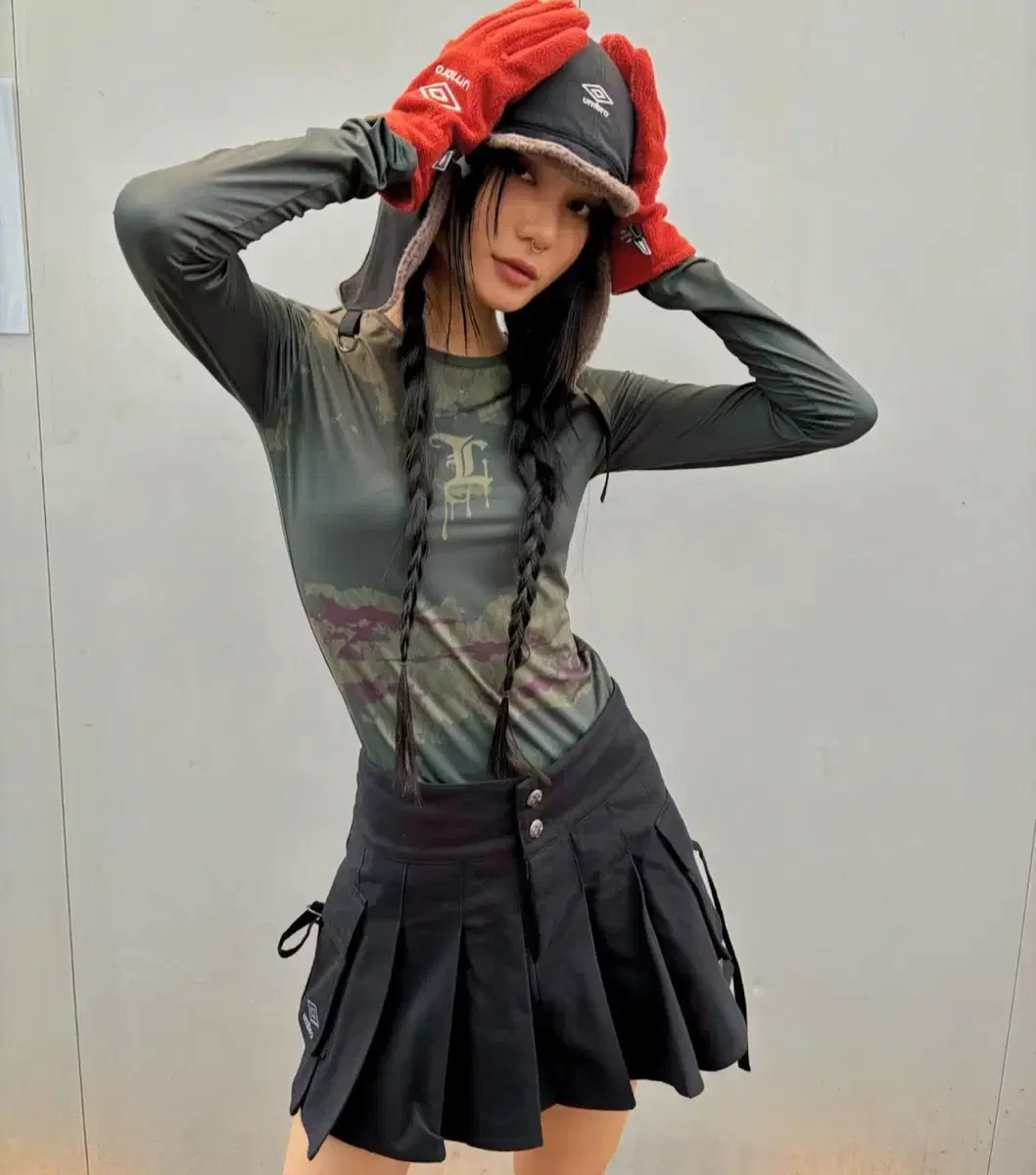 UMBRO X YEEL 카키 롱슬리브
