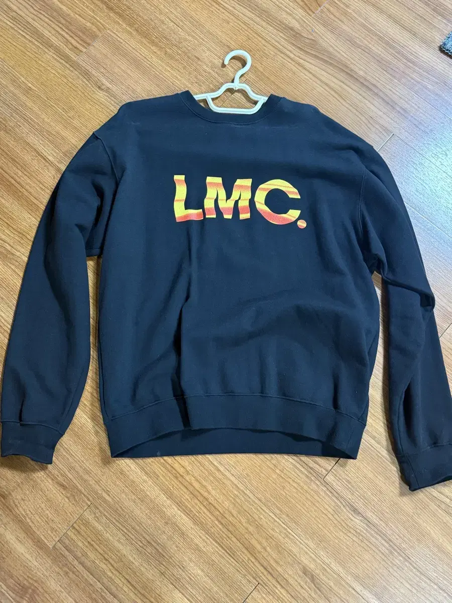 LMC 로고 맨투맨 m
