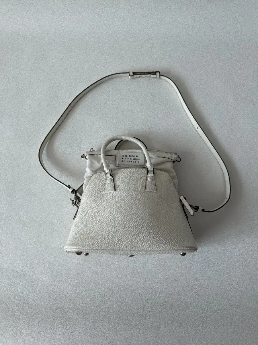 메종 마르지엘라(maison margiela) 5AC 백 화이트