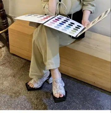 레어 EYTY 여성용 샌들 미사용 새상품