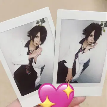 그라비티 안 씨 우라와 나르시스 폴라로이드 사진 2장