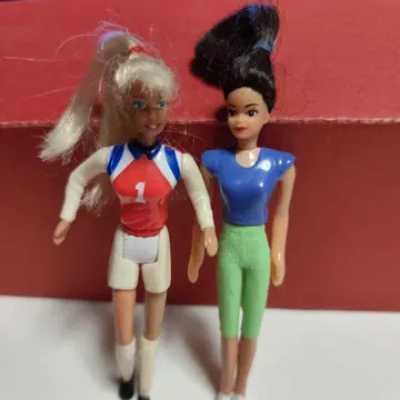 맥도날드 경품 바비 스포츠 웨어 인형 2개 세트