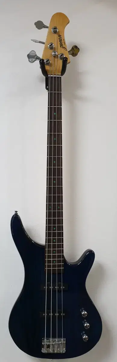 Juean XB 703 베이스 기타