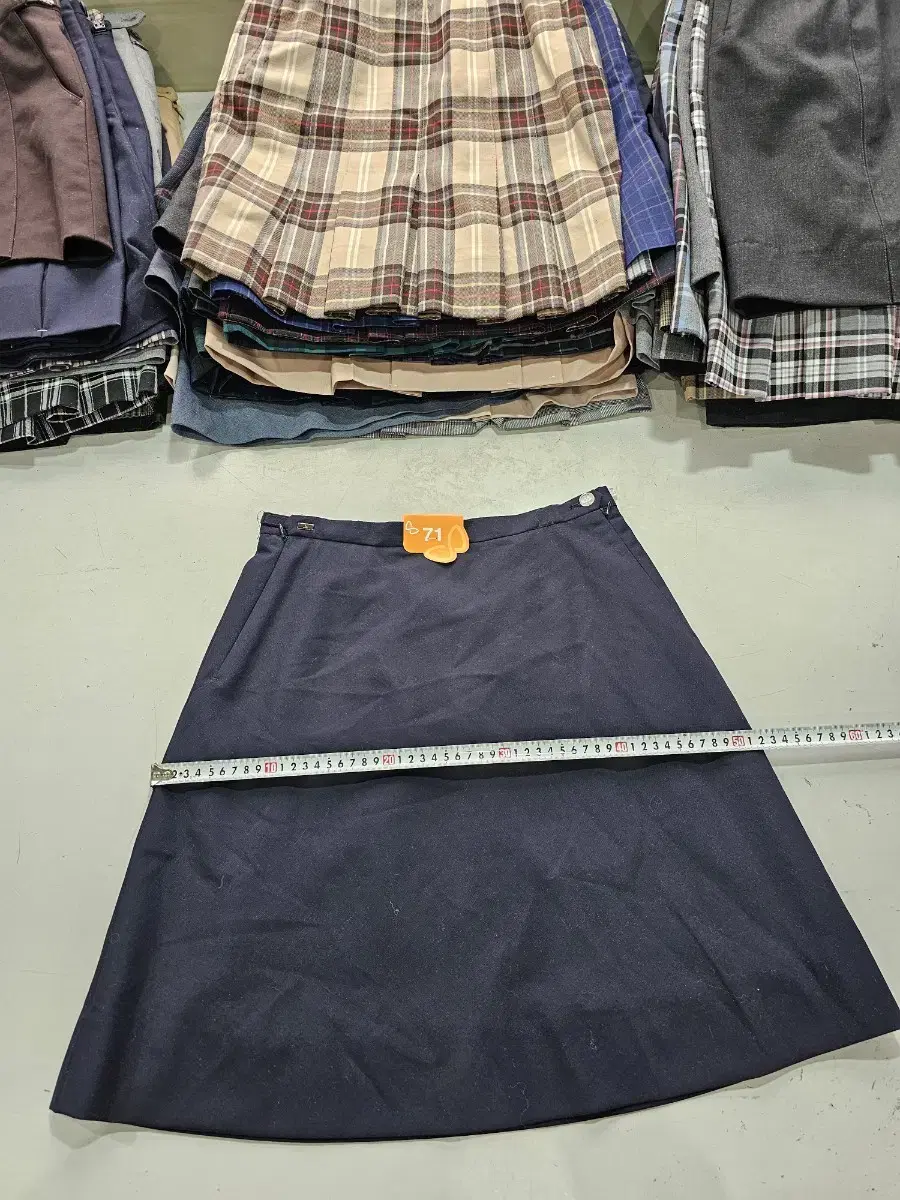 Size 71 of a new school uniform skirt