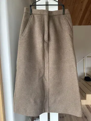 Seya. 울 베이지 타이트 스커트