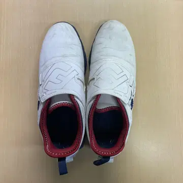 화이트 BOA 시스템 골프화