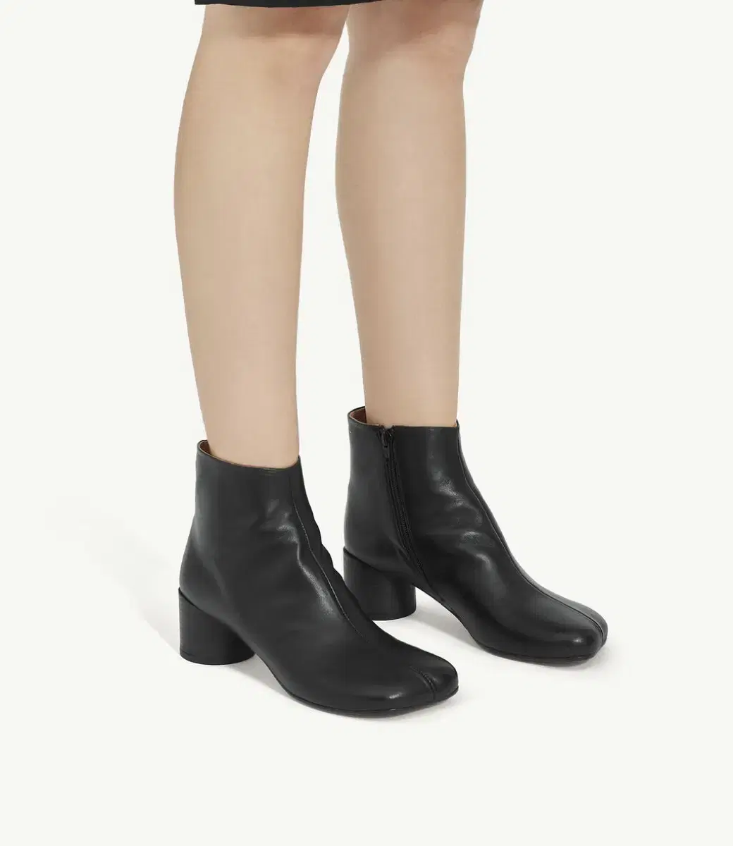 [38] 25SS MM6 Atomic Ankle Boots