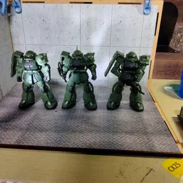 궁극의 루미너스 자쿠 3체 구조물 2개