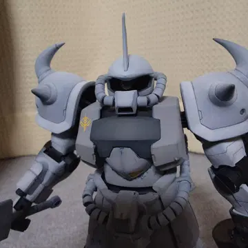 MG 구프 커스텀 그레이 화이트