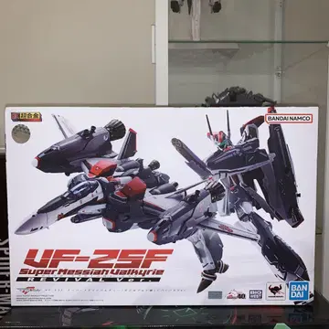 새상품 DX 초합금 마크로스 F VF-25F 슈퍼 메시아 발키리 리바이벌