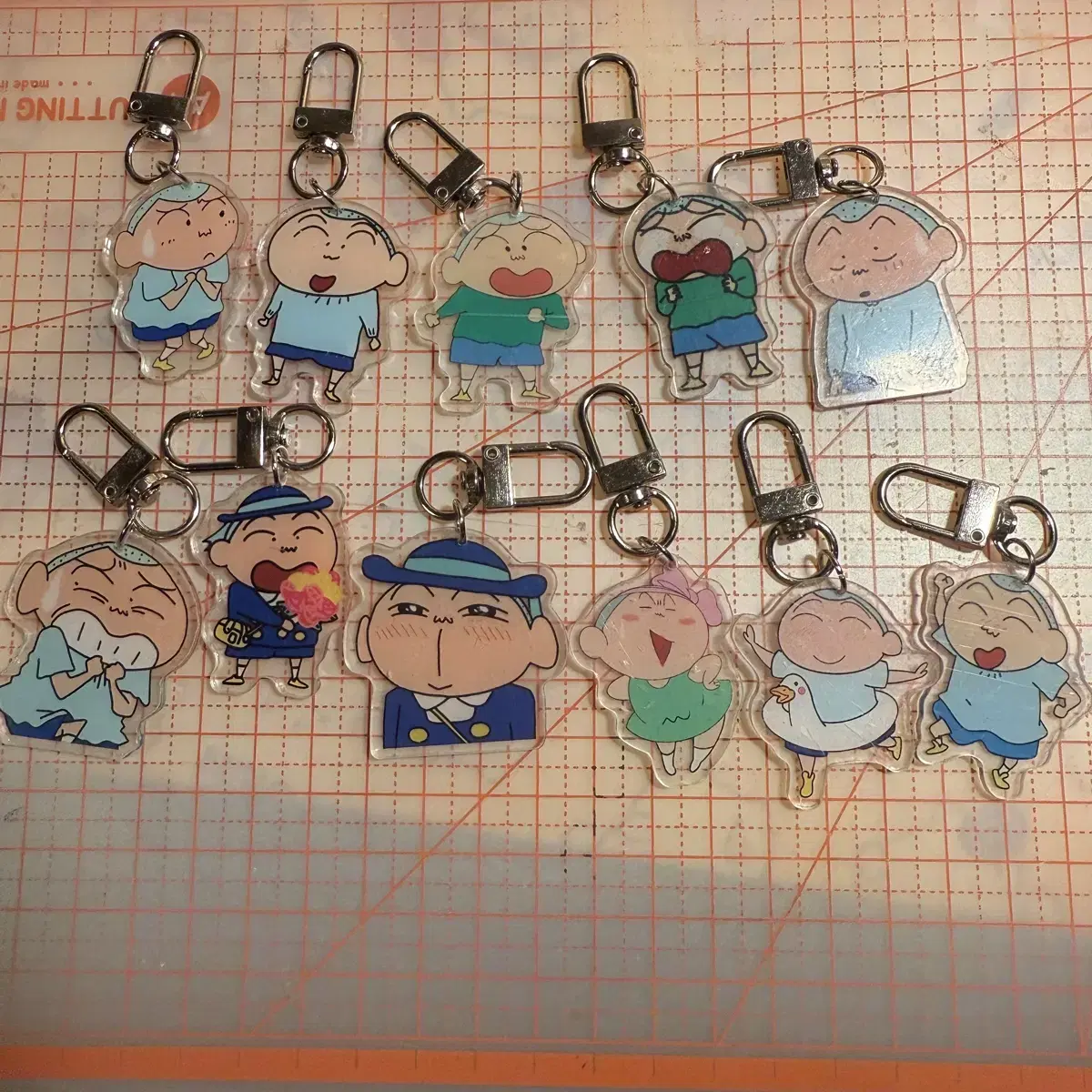Crayon Shin-chan: HUN! keyring (4cm)