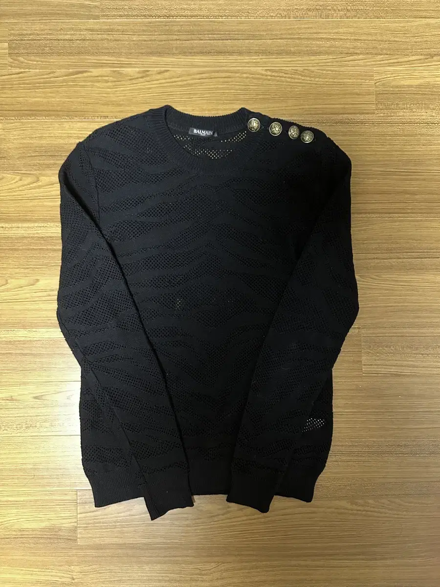 Department store) Balmain epaulet button see-through crew neck knit xs 95