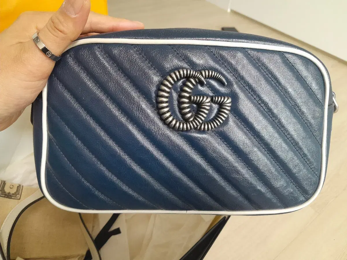 구찌마틀라세카메라백한정판