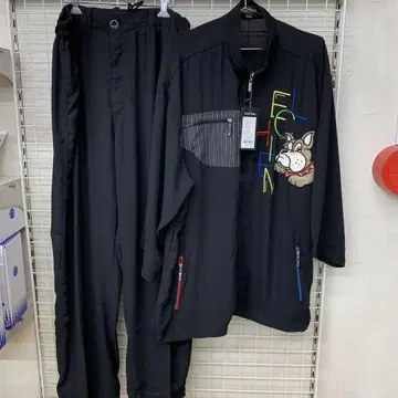 Lechien Feroce 루시안 페로체 반팔 셋업