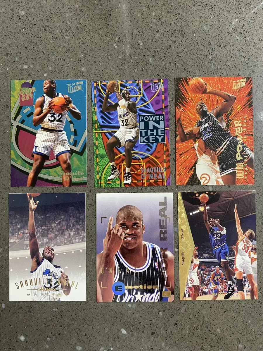 16 Shaquille O'Neal basketball cards