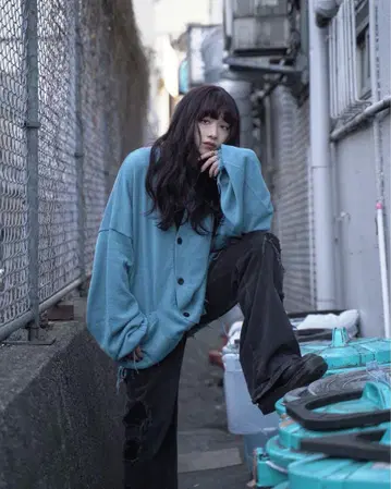 GIBOUS DAMAGE CARDIGAN BLUE gibous