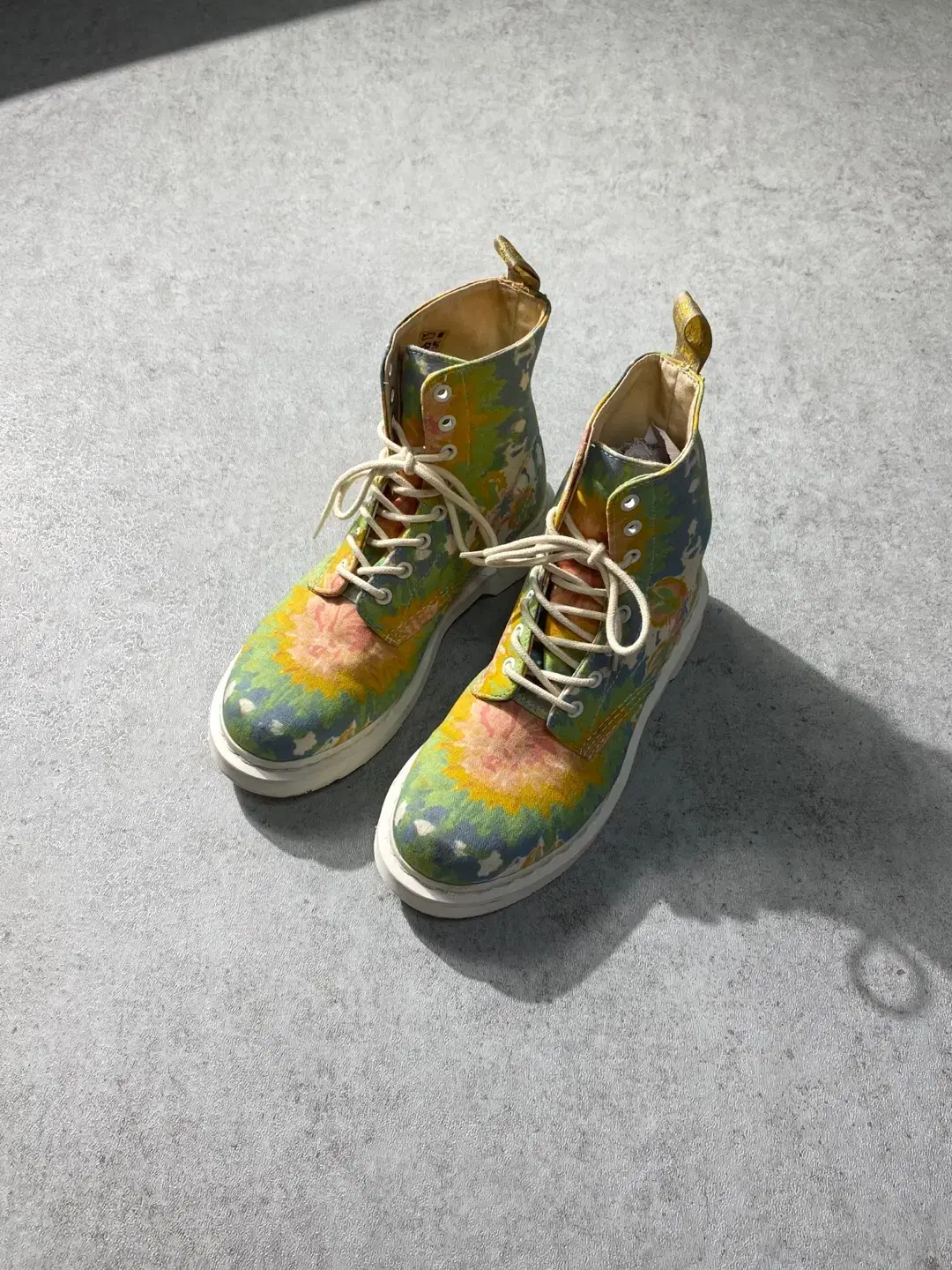 [250-255] Dr.Martens 닥터마틴 8홀 타이다이 부츠