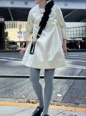 bibiy. ADELE GLITTER DRESS 비비이 완판템