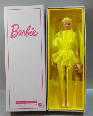 마텔 바비 시그니처 크로매틱 꾸뛰르 키라 TFDC2022 HCC03