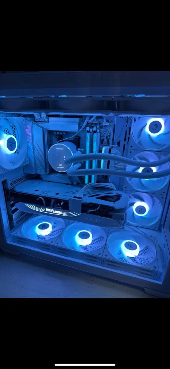 [급매] 7800x3d + 4080super 화이트조합 pc판매합니다
