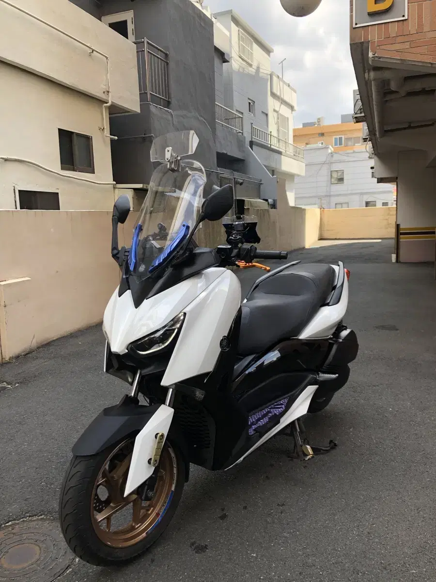 Xmax30021년식 nmax tmax pcx 보이져 크루심 조이맥스