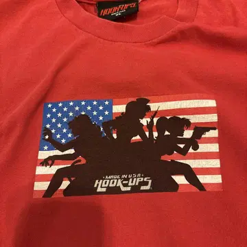 HOOK-UPS Tee