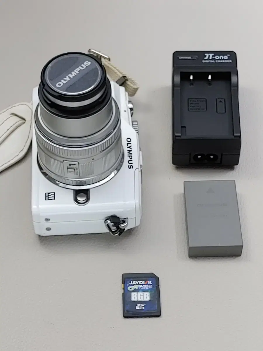 Olympus E-PL2 Lens 14-42