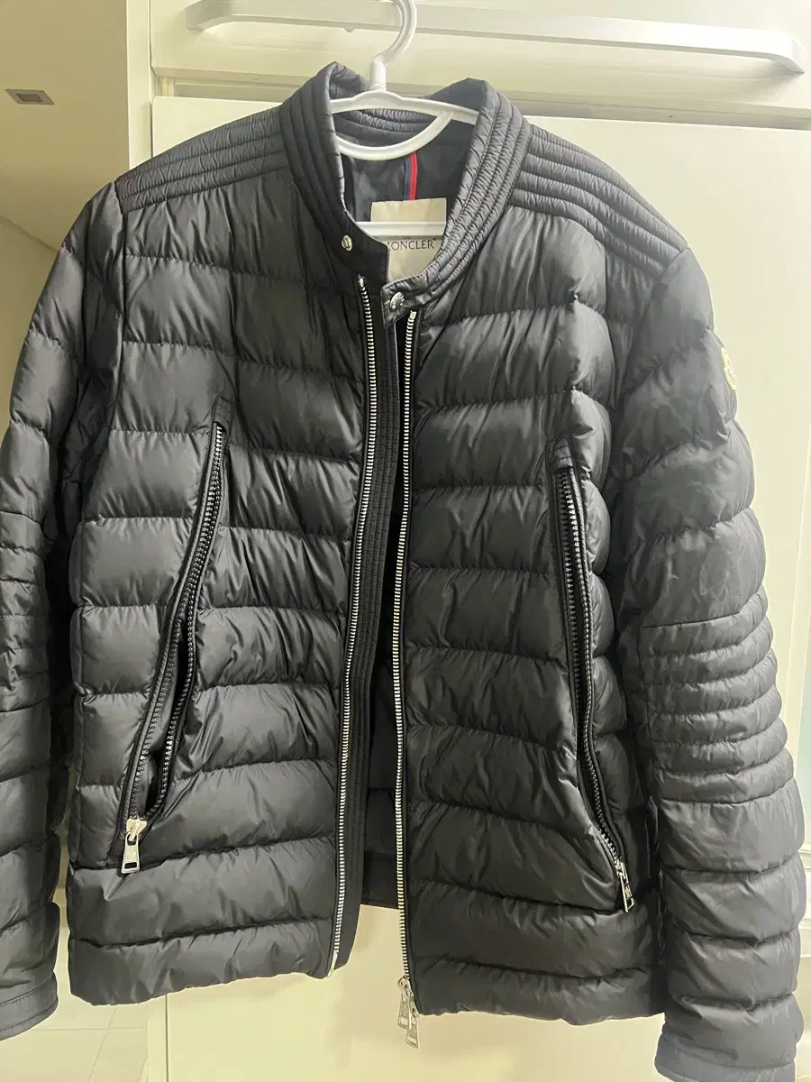 22FW / 6size ] 몽클레어 아미오 팝니다