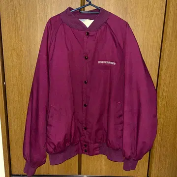 IRVINE SPECTRUM CENTER 바시티 자켓 버건디