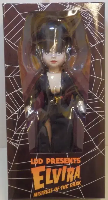 메즈코 리빙 데드 인형 프레젠테이션 엘비라, 어둠의 여주인 엘비라