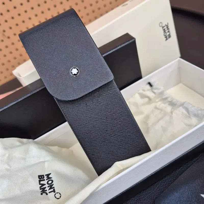 몽블랑 MONTBLANC 사토리얼 펜파우치 하드쉘 2구_블랙
