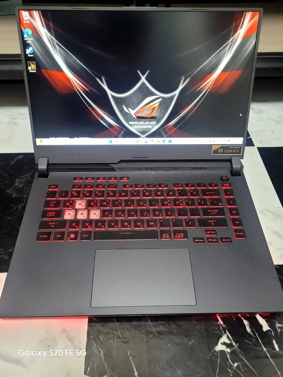 RTX 3050Ti ASUS Log Top-of-the-line gaming laptop for sale.