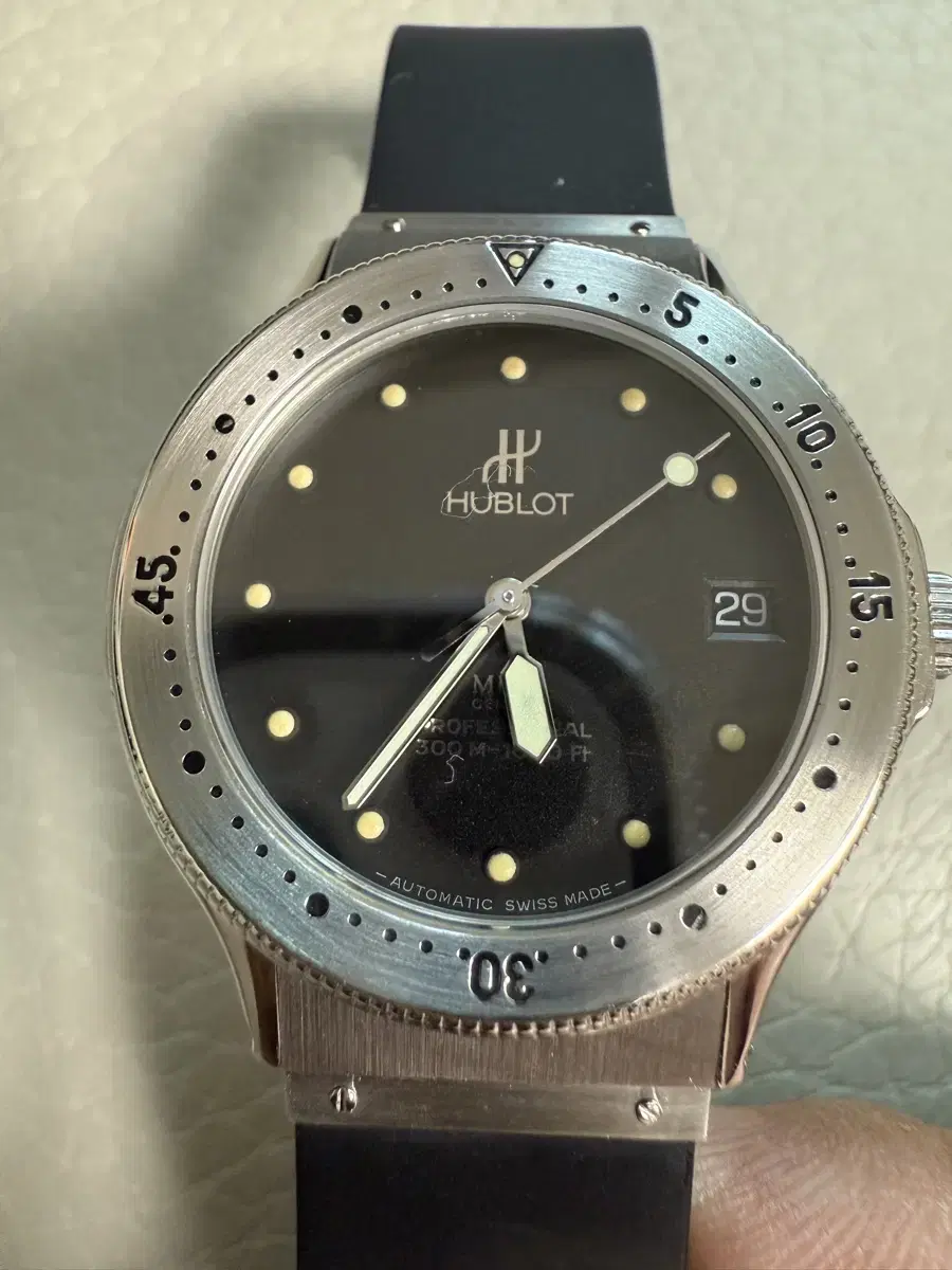 HUBLOT 1550.1 MDM Classic Date Automatic