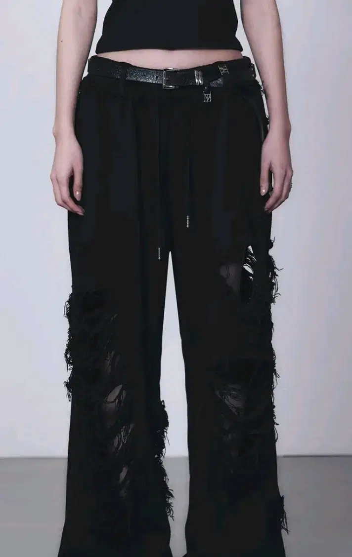 (새상품)트리밍버드 스크래치 데미지 와이드 팬츠