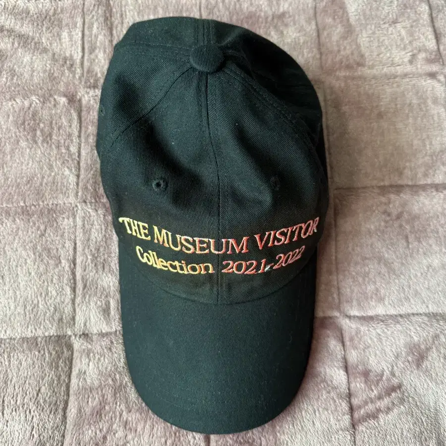 MUSINSA公式 | THE MUSEUM VISITOR HEART PATCH STUD BALLCAP