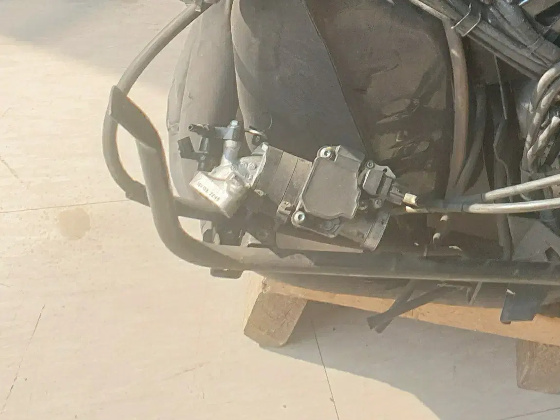 Sell Forza 300 throttle bodies
