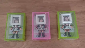 디지털 시계 오시마 유코 마에다 아츠코 이타노 토모미(AKB48)