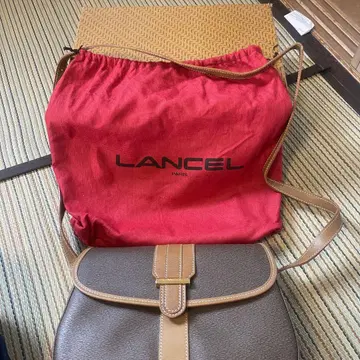 LANCEL 가죽 숄더백 수납 가방 포함