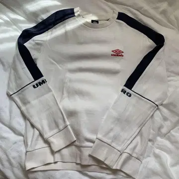 엄브로 트레이닝복