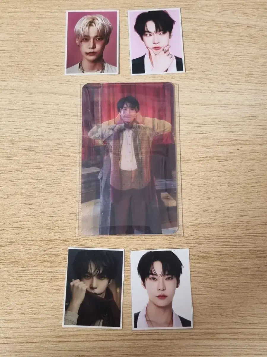NCT 도영 웃는남자 도윈플렌 세트 시그 웃는남자 증사 렌티큘러 판매