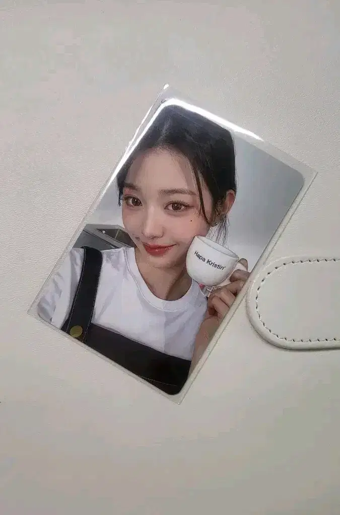 하파크리스틴 광고 콜라보 장원영포카 판매
