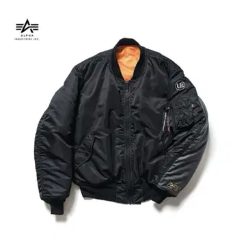 유니폼 실험 LORO PIANA ALPHA MA-1