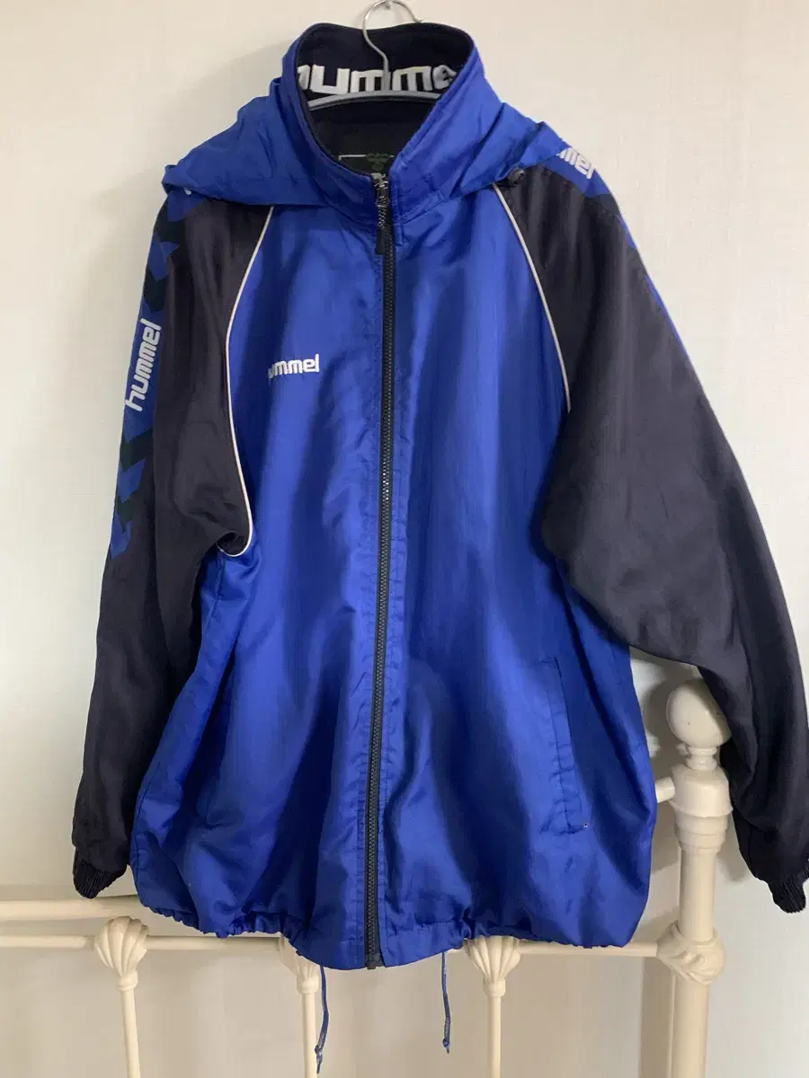 HUMMEL windbreaker