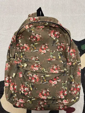 페노메논 현상 백팩 장미 병사