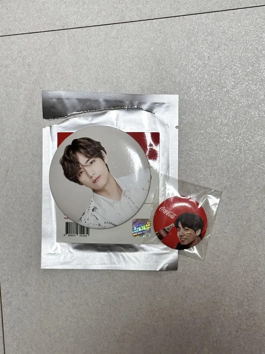 방탄 bts 코카콜라 정국 스픽콘 태형 럭드 캔뱃지 핀버튼