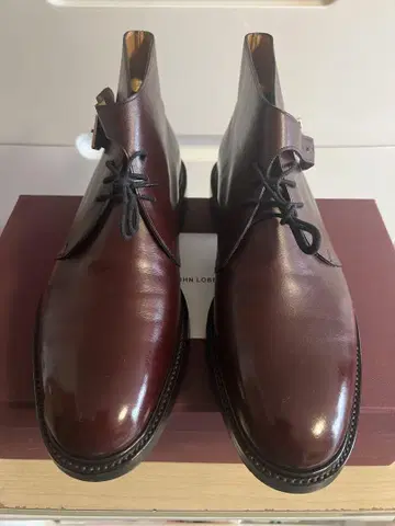 주말 한정 가격 인하 JOHN LOBB COMBE