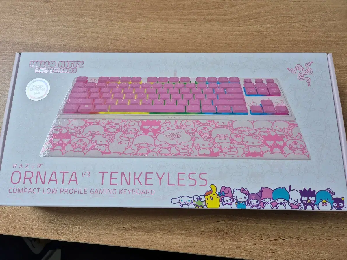 Razer ORNATA V3 TENKEYLESS Hello Kitty Keyboard
