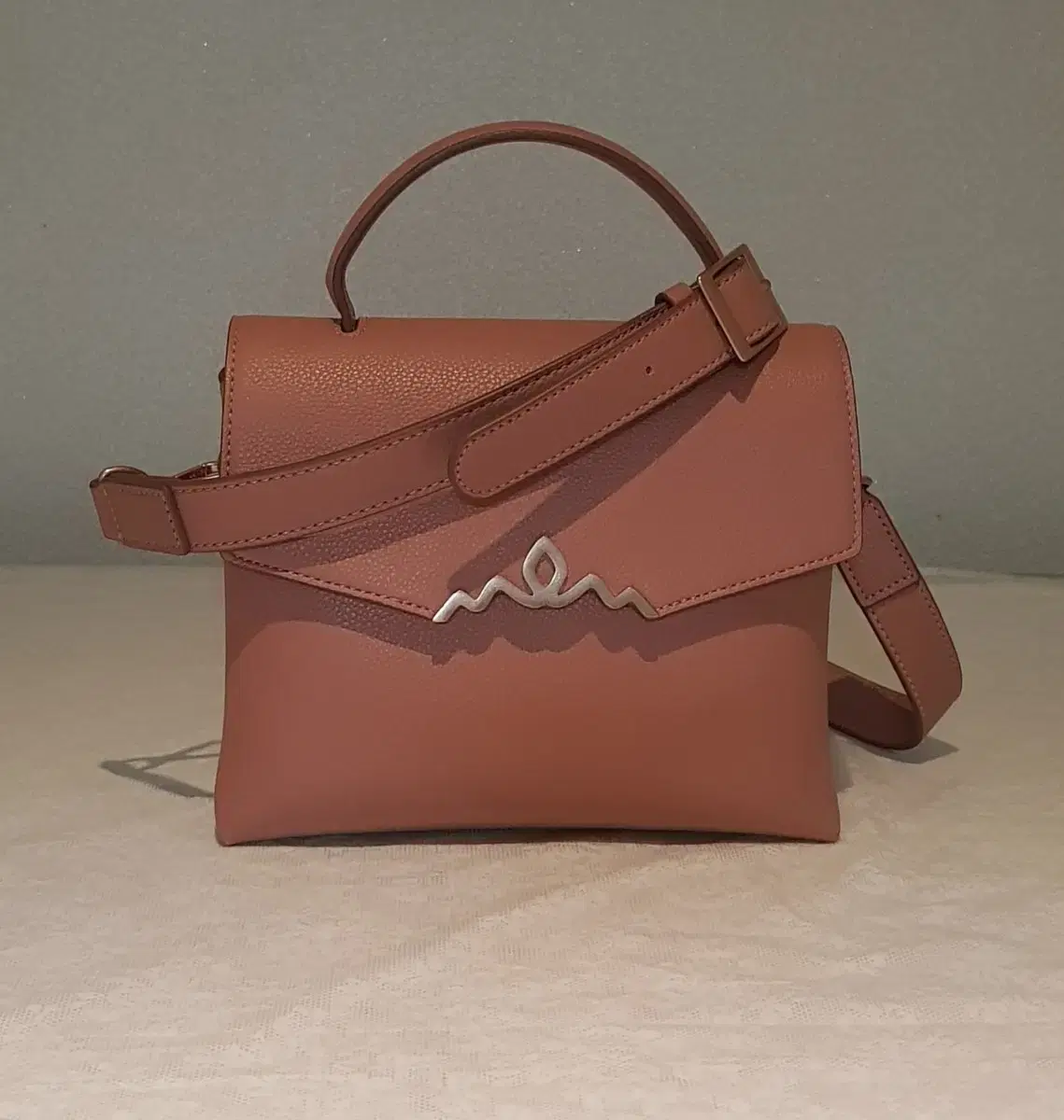 (Like New) J.ESTINA Selena Tote Bag Shoulder Bag (Kim Taeri Bag)