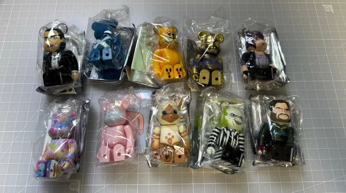 Bearbrick 100% - 10 pieces in bulk